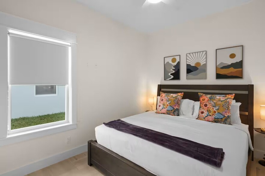 More Photos Of 1960 NE Dixie Hwy, Jensen Beach Apartments For Sale