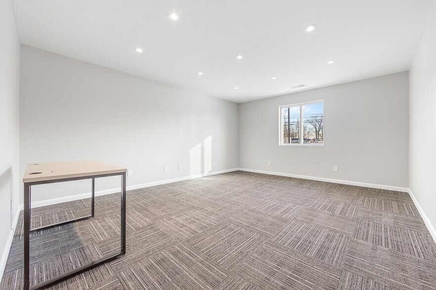 More Photos Of 544 Pearl Rd, Brunswick Freestanding For Sale