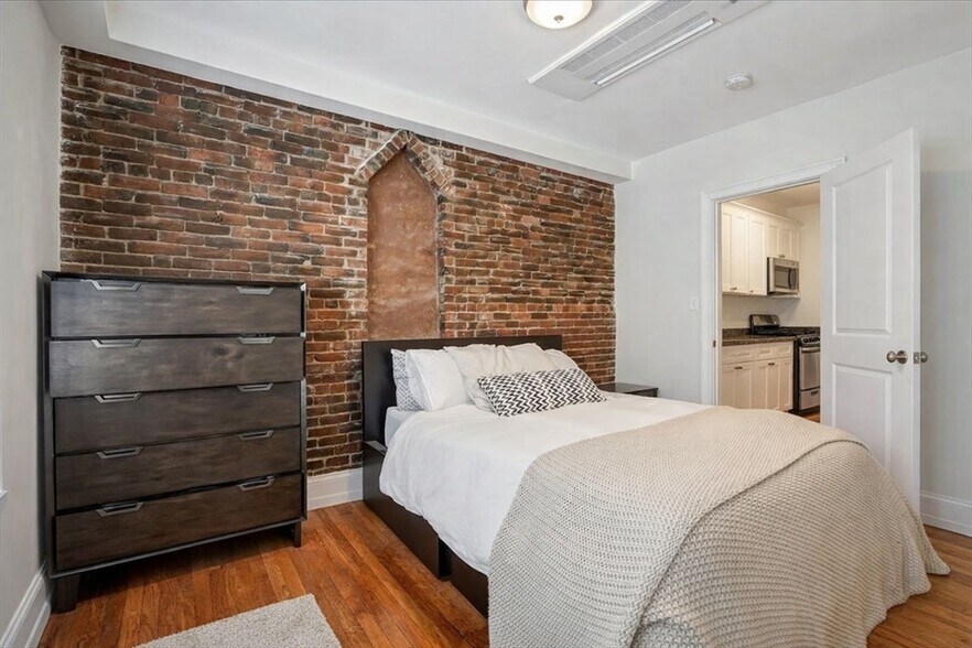 More Photos Of 130 Myrtle, Boston Apartments For Sale
