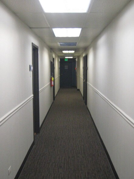 More Photos Of 1100 W Littleton Blvd, Littleton Loft Creative Space For Sale