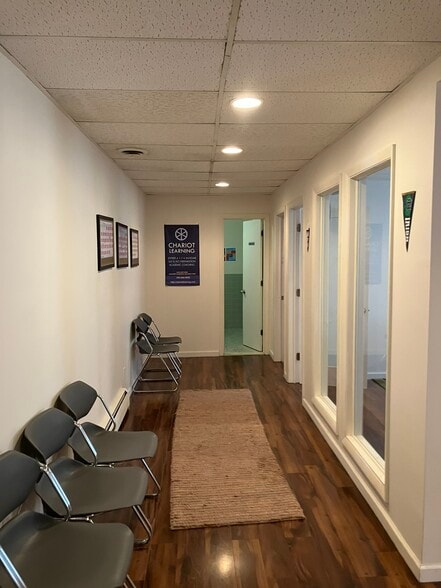 More Photos Of 2425 Clover St, Rochester Office For Lease