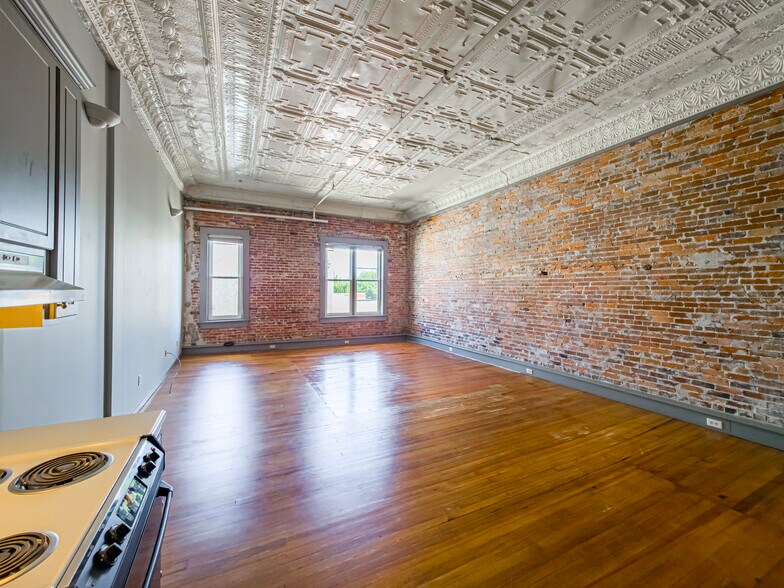 More Photos Of 113 N Patterson St, Valdosta Apartments For Sale