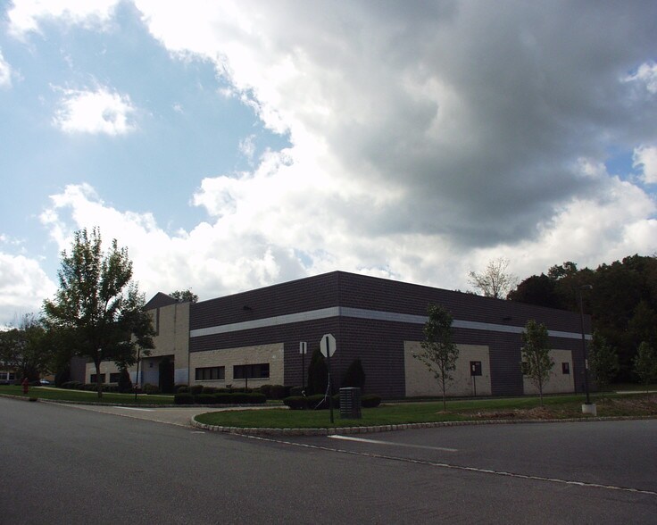 More Photos Of 2 Aspen Dr, Randolph Warehouse For Lease