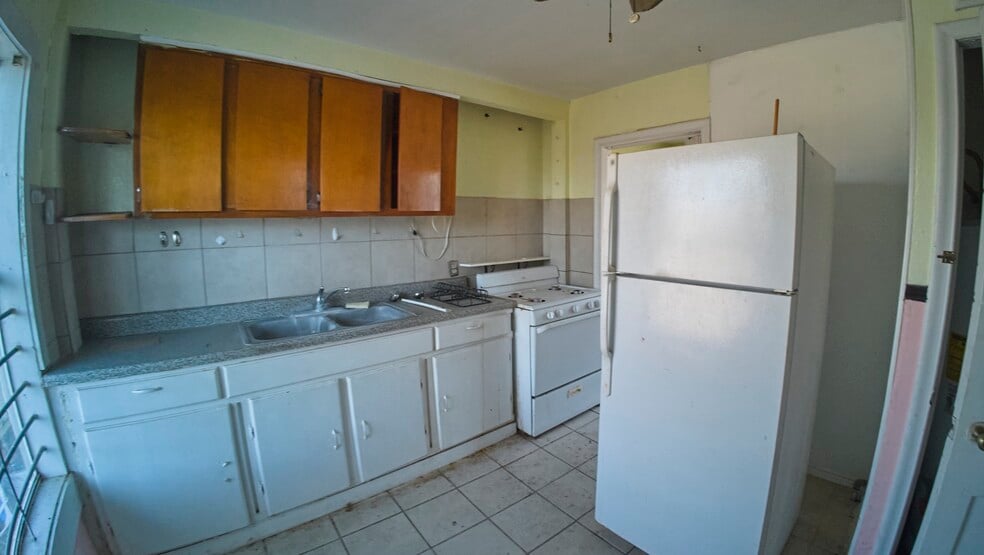More Photos Of 401 Natalen Ave, San Antonio Multifamily For Sale