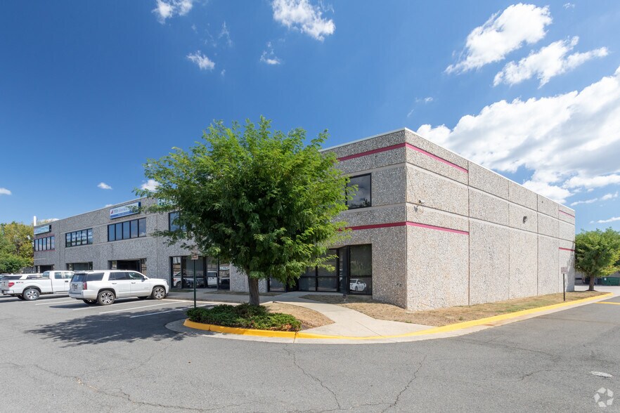More Photos Of 8390 Terminal Rd, Lorton Flex For Sale