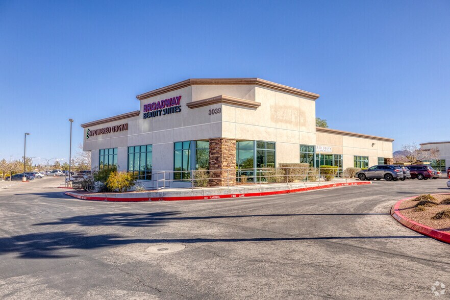 More Photos Of 3039 W Horizon Ridge Pky, Henderson Office For Lease