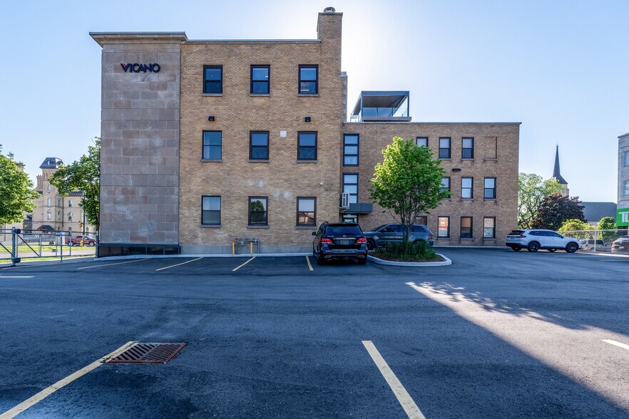 More Photos Of 78-84 Market St, Brantford Office For Lease