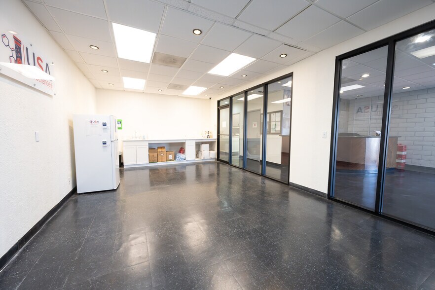 More Photos Of 601 S Rancho Dr, Las Vegas Medical For Sale