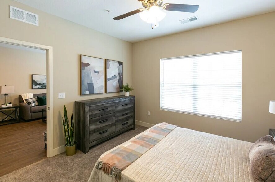 More Photos Of 5711 NE 80th Ter, Kansas City Apartments For Sale