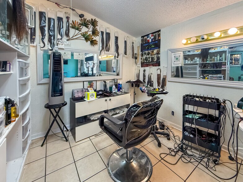 More Photos Of 104 W Hallmark Ave, Killeen Freestanding For Sale