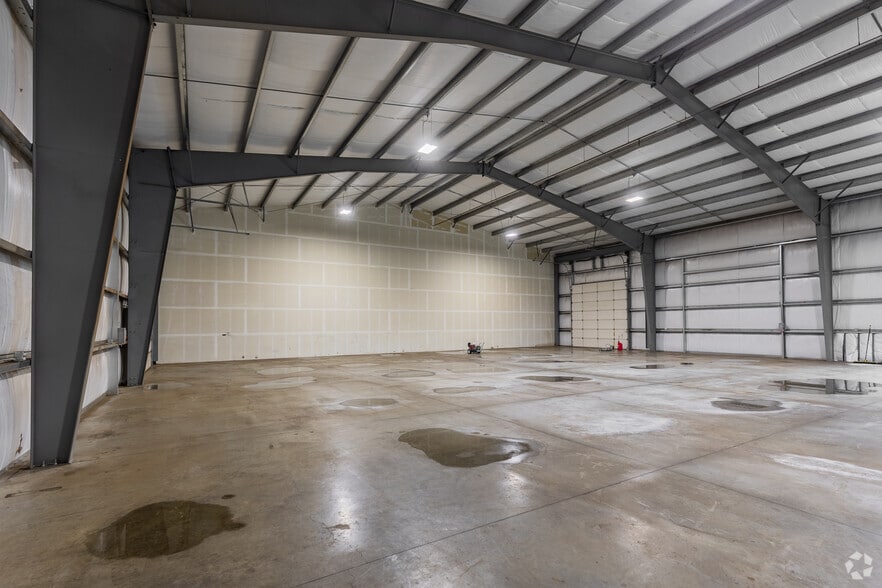 More Photos Of 1160 NW Noble Dr, Estacada Distribution For Lease