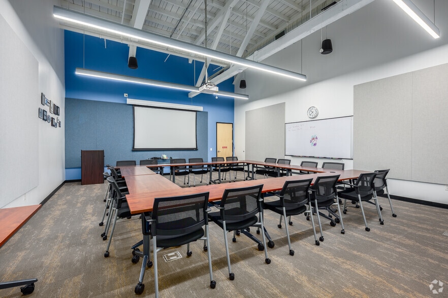 More Photos Of 509 Bush St, Woodland Office For Sale