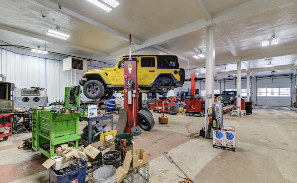 More Photos Of 511 N Perry St, Johnstown General Retail For Sale