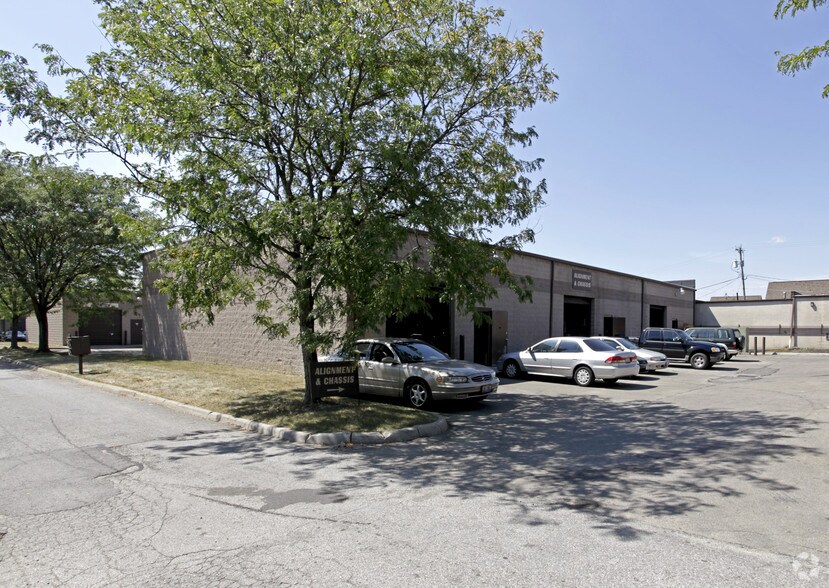 More Photos Of 195 W Olentangy St, Powell Warehouse For Lease