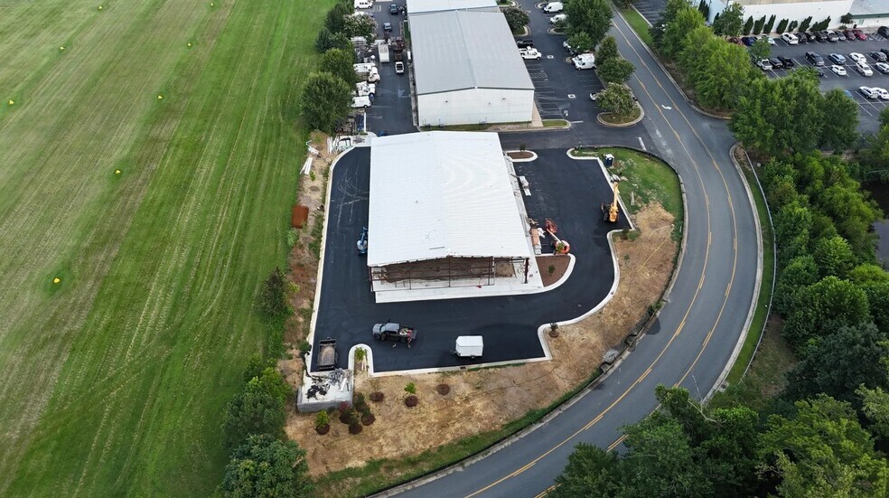 More Photos Of 3406 Shannon Park Dr, Fredericksburg Warehouse For Lease