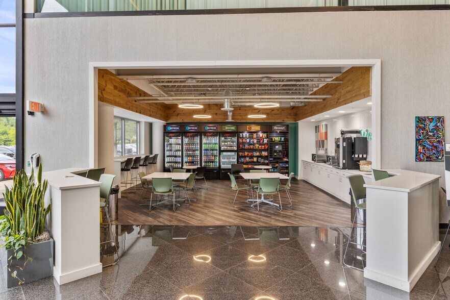 More Photos Of 3 Penn Center West, Pittsburgh Office For Lease