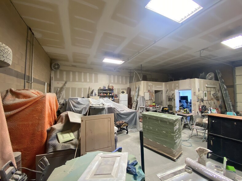 More Photos Of 1096 N 450 W, Springville Light Manufacturing For Sale