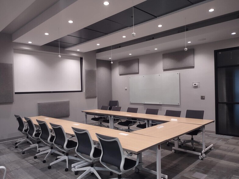 More Photos Of 112 Industrial Park Blvd, Warner Robins Office Residential For Lease