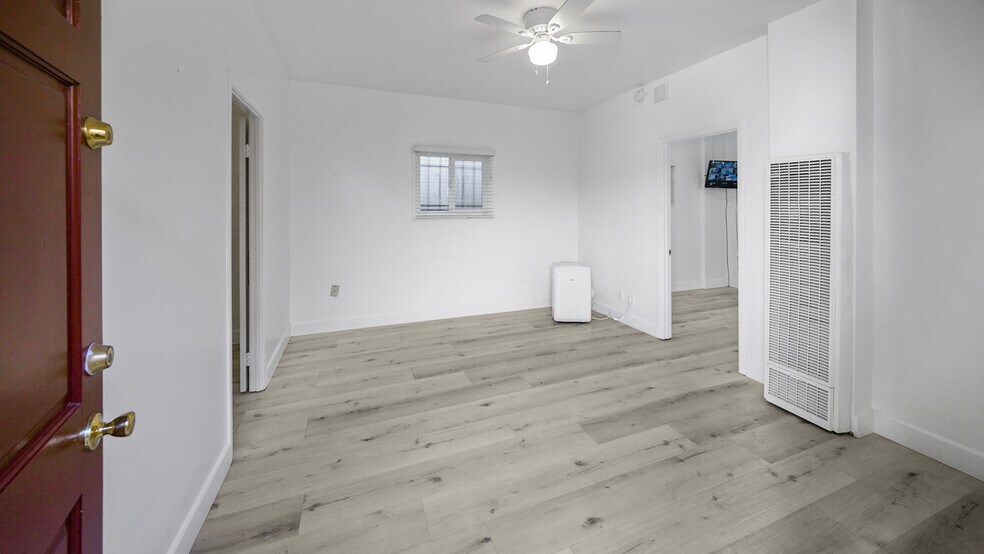 More Photos Of 716 W 30th St, Los Angeles Apartments For Sale