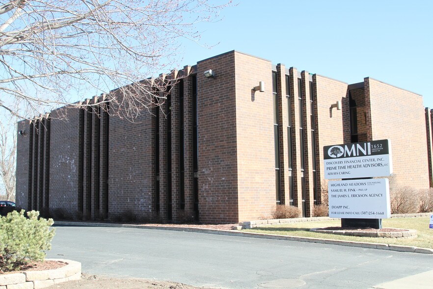 More Photos Of 1652 Greenview Dr SW, Rochester Office For Lease