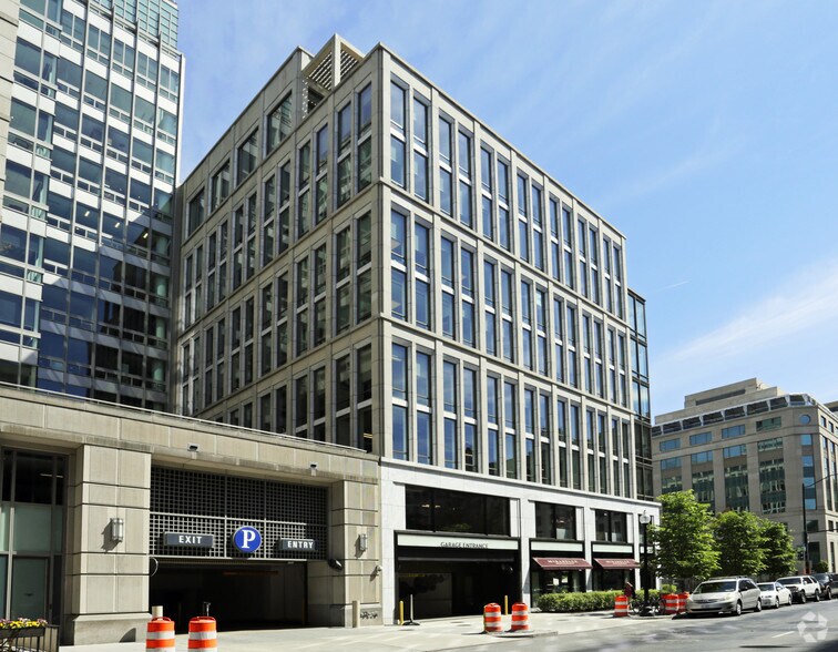 More Photos Of 900 16th St NW, Washington Office For Sale