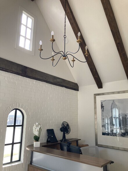 More Photos Of 4344 Congress Ave, Dallas Office For Sale
