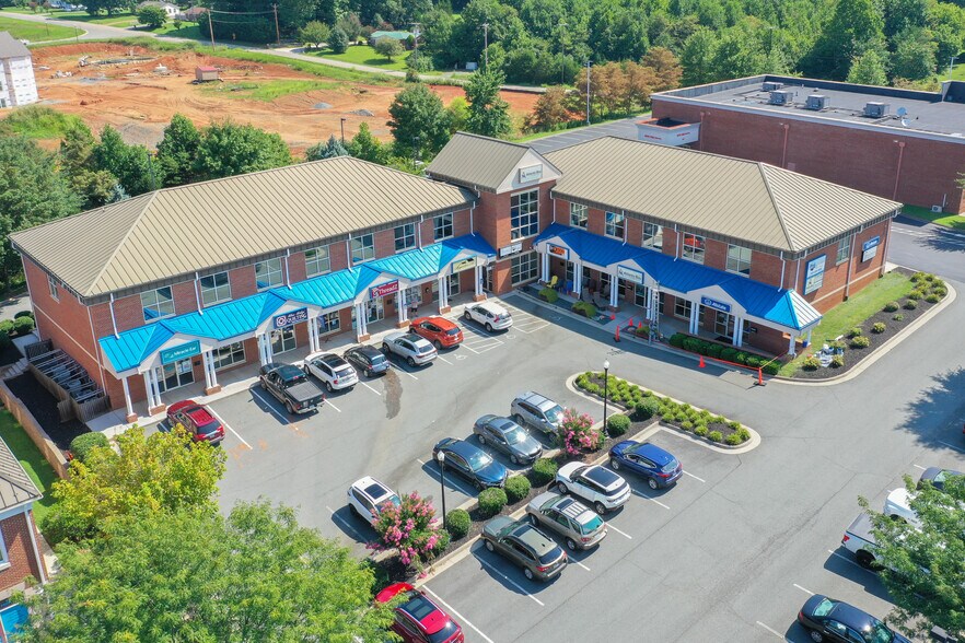 More Photos Of 12925 Booker T Washington Hwy, Hardy Storefront Retail Office For Lease