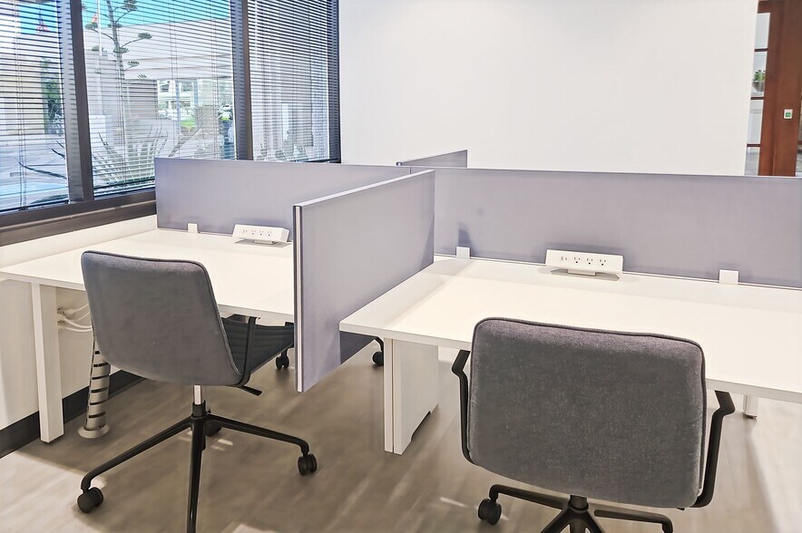 More Photos Of 6710 N Scottsdale Rd, Scottsdale Coworking Space