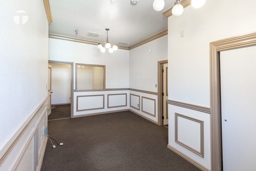 More Photos Of 1017 Front St, Sacramento Storefront Retail Office For Sale