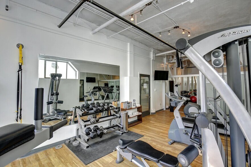 More Photos Of 1751 University Ave, San Diego Apartments For Sale