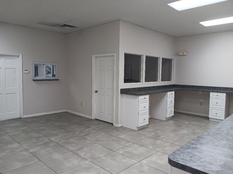 More Photos Of 5406 Hoover Blvd, Tampa Office For Lease