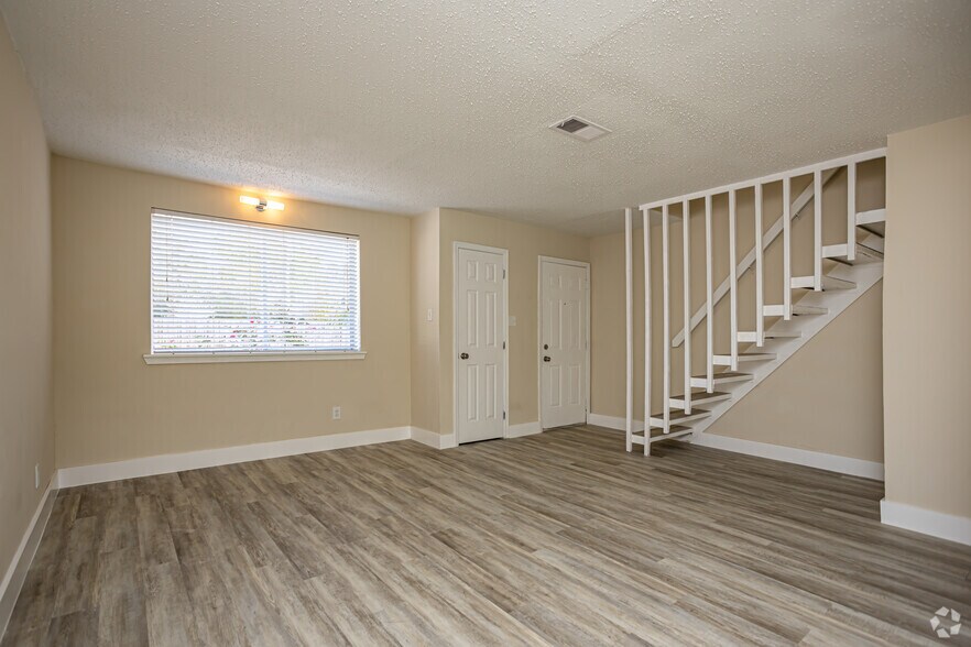 More Photos Of 2700 Mary St, Slidell Apartments For Sale