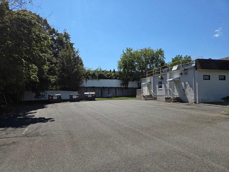 More Photos Of 339 Hemingway Ave, East Haven Medical For Lease