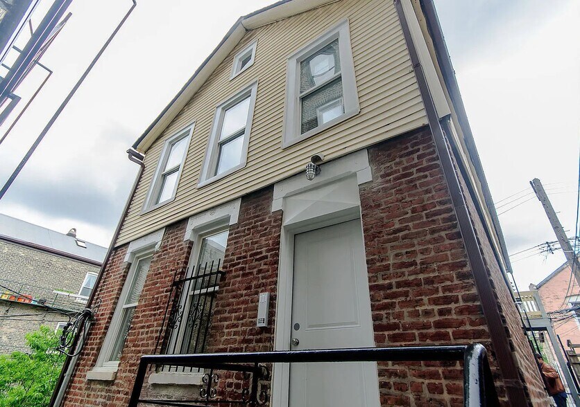 More Photos Of 1334 W 18th Pl, Chicago Apartments For Sale