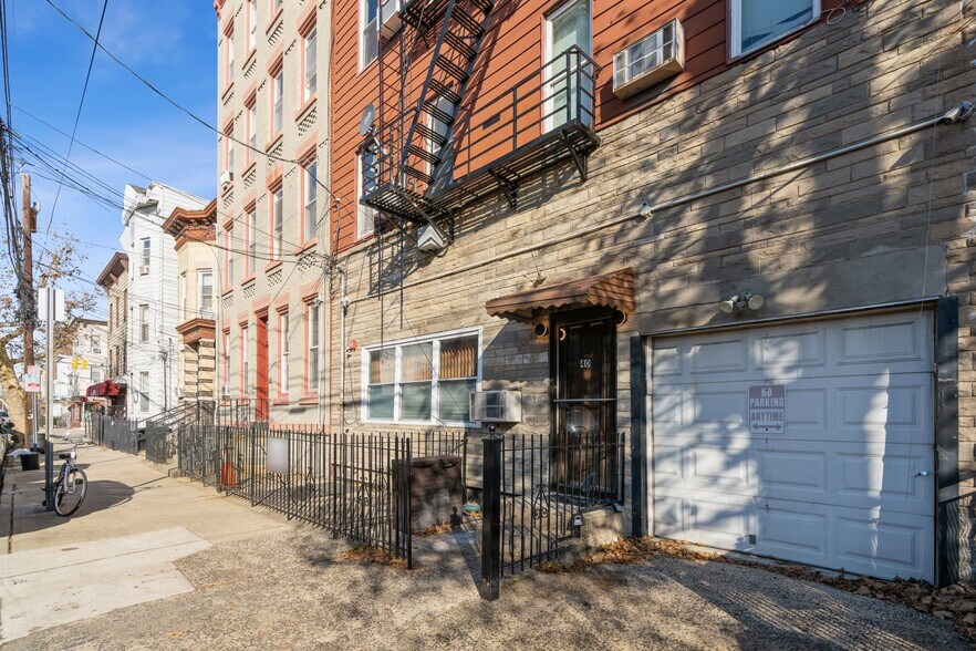 More Photos Of 40 Beacon Ave, Jersey City Apartments For Sale