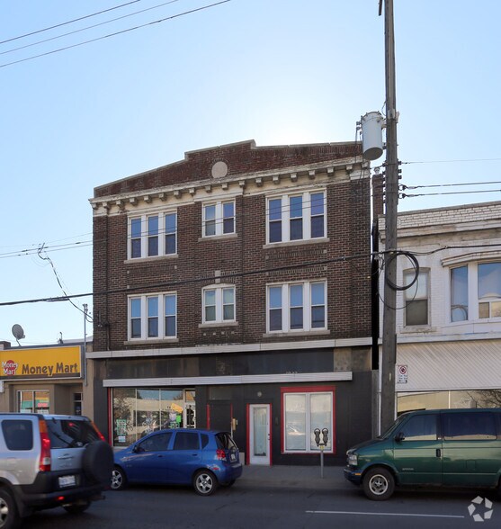 More Photos Of 1052-1054 Barton St E, Hamilton Storefront Retail Residential For Sale