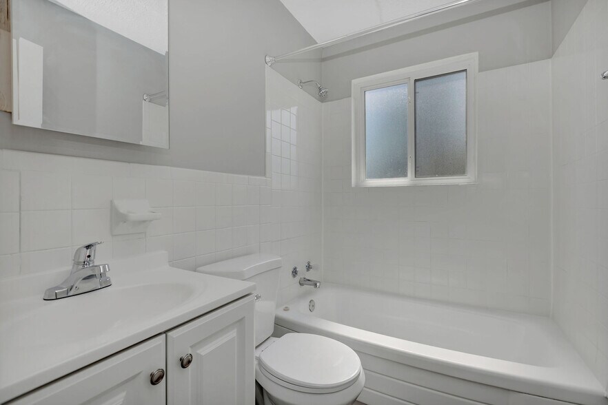 More Photos Of 1005-1007 Dana Ave, Cincinnati Apartments For Sale