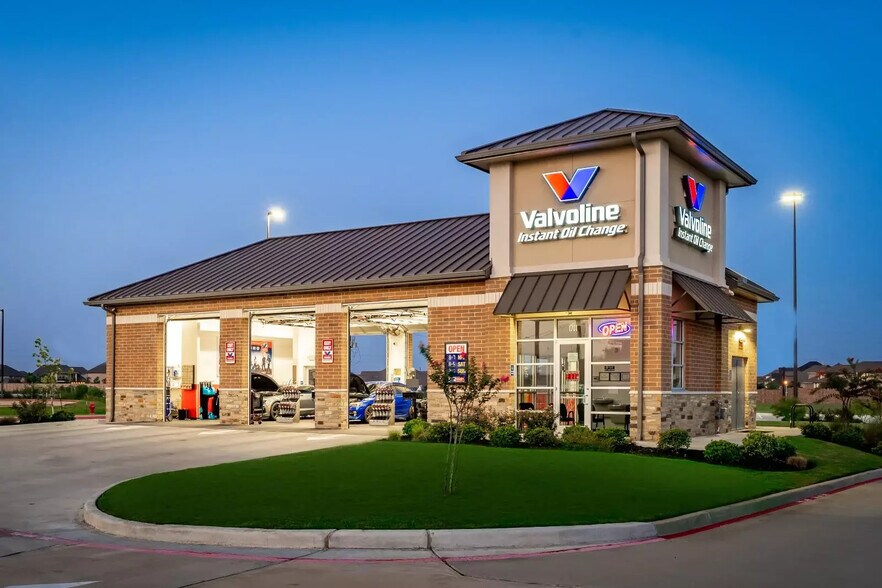 More Photos Of 3045 Pepperell Pky, Opelika General Retail For Sale