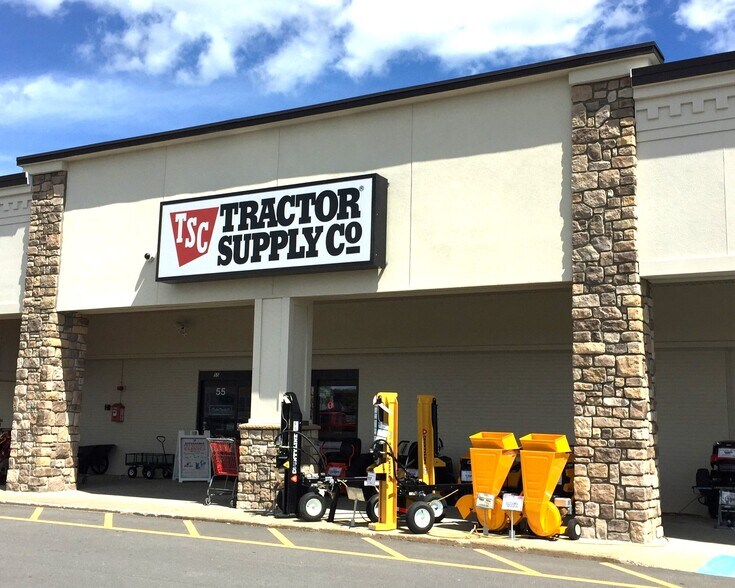 More Photos Of 55-61 Crystal Ave, Derry Unknown For Lease