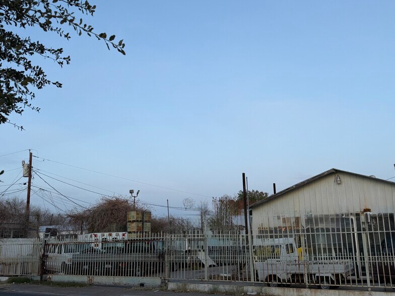 More Photos Of 5005 Yeary st, Laredo Land For Sale