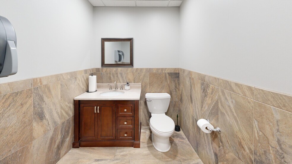 More Photos Of 2514 S 119th St, Omaha Office For Lease