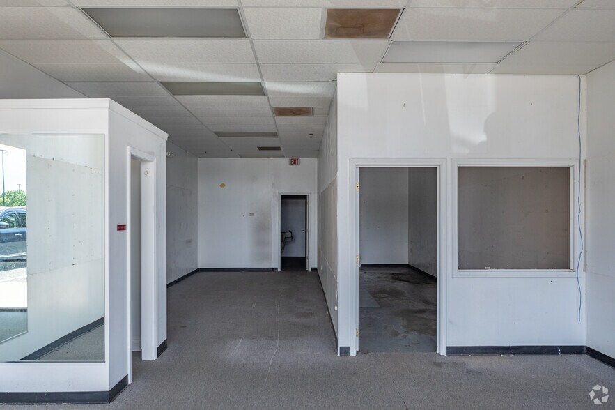 More Photos Of 3630 Peachtree Pky, Suwanee Unknown For Lease