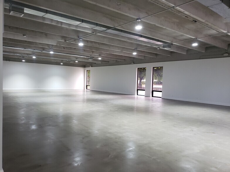 More Photos Of 469 Spencer Dr, West Palm Beach Medical For Lease