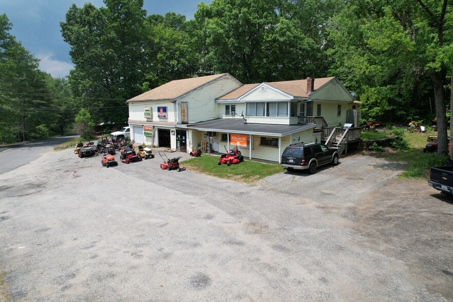 More Photos Of 71 Worcester Road, Charlton Auto Dealership For Sale
