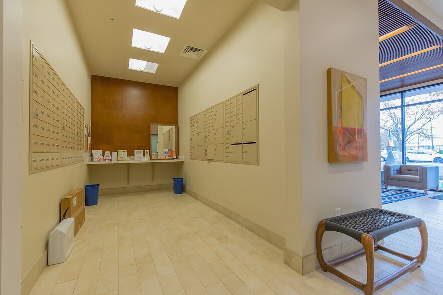 More Photos Of 1250 E Burnside St, Portland Apartments For Lease