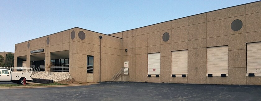 More Photos Of 9555-9571 Alden St, Lenexa Light Distribution For Lease