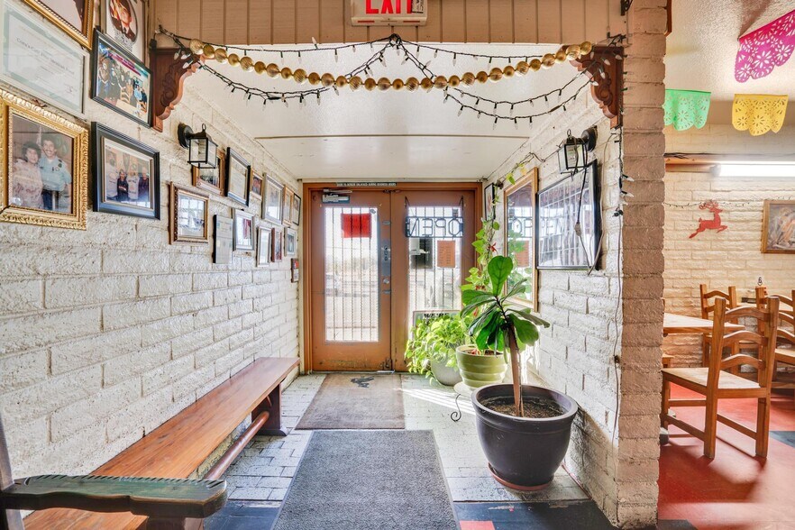 More Photos Of 4525 S Park Ave, Tucson Restaurant For Sale