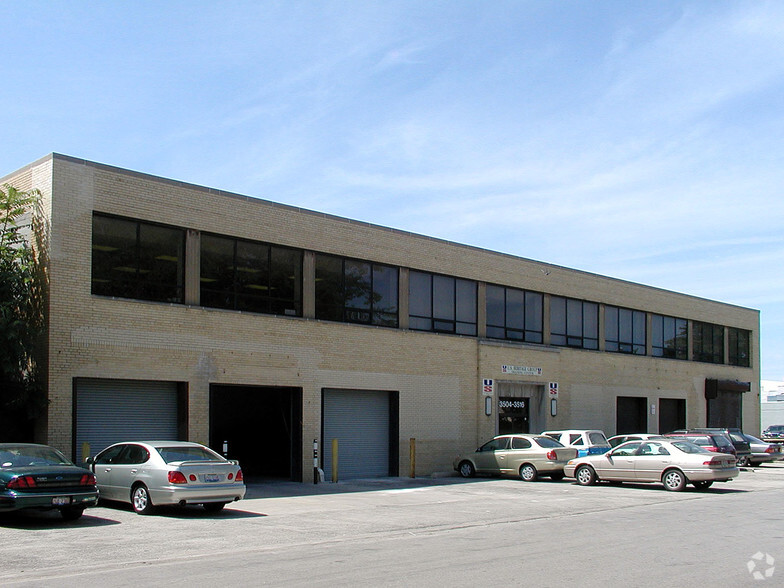 Primary Photo Of 3512 N Kostner Ave, Chicago Manufacturing For Lease