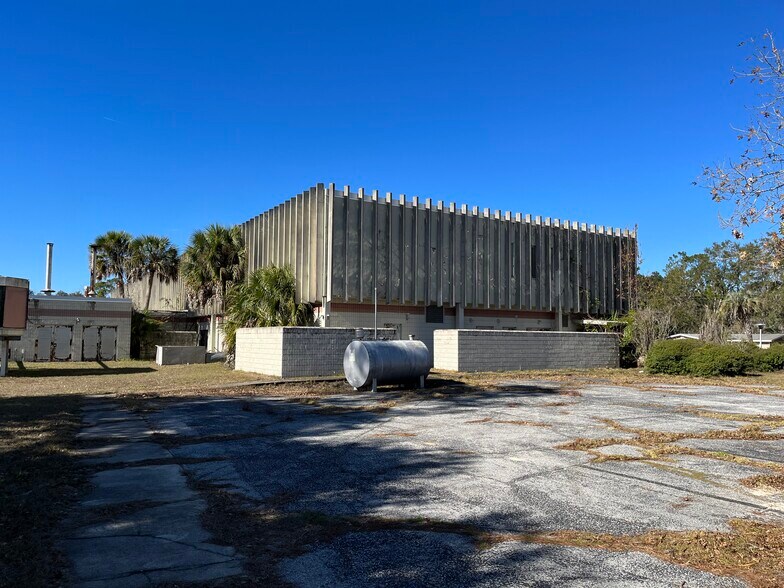 More Photos Of 407 E Ash St, Perry Medical For Sale