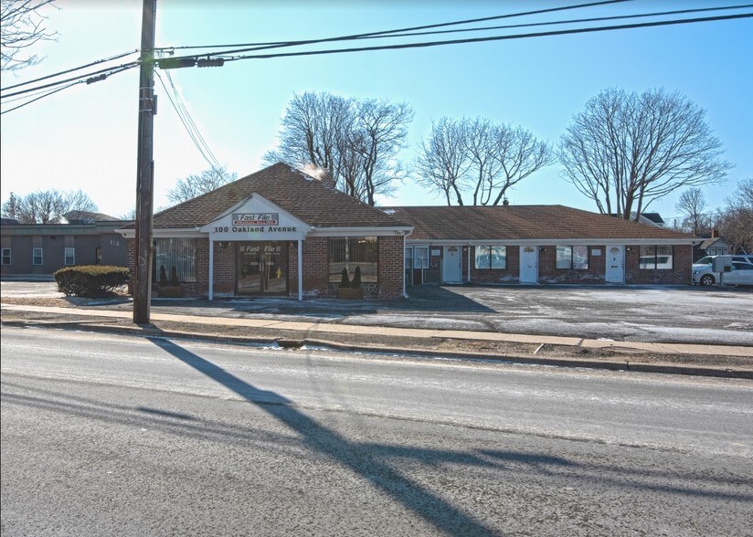 Primary Photo Of 100 Oakland Ave, Port Jefferson Medical For Lease